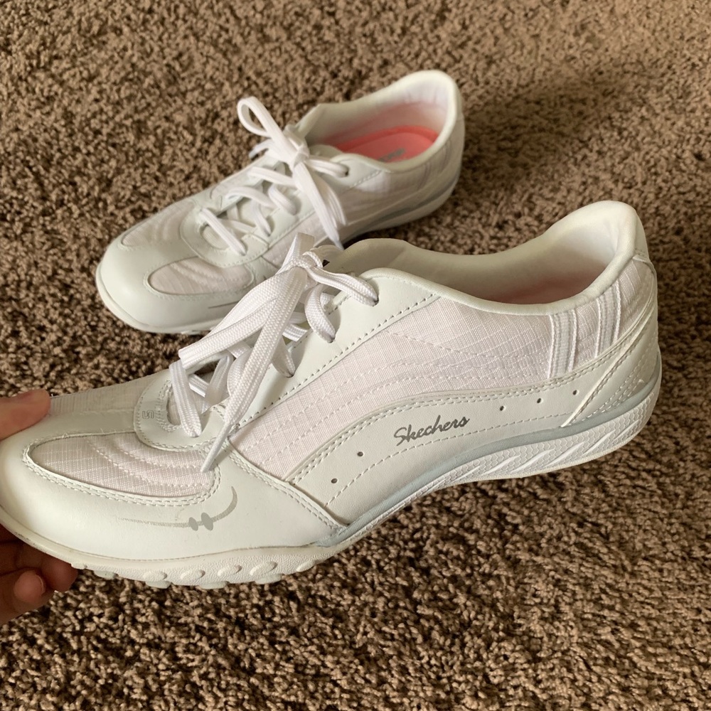Brand new sketchers tennis shoes